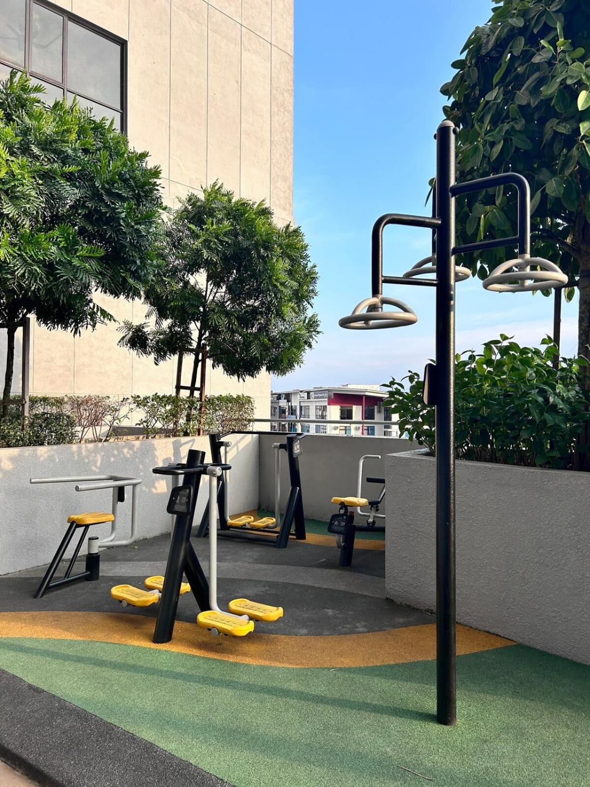 Apartemen Cozy Sky Trees Fast Internet Pool Smartv Sauna A16 Johor Bahru